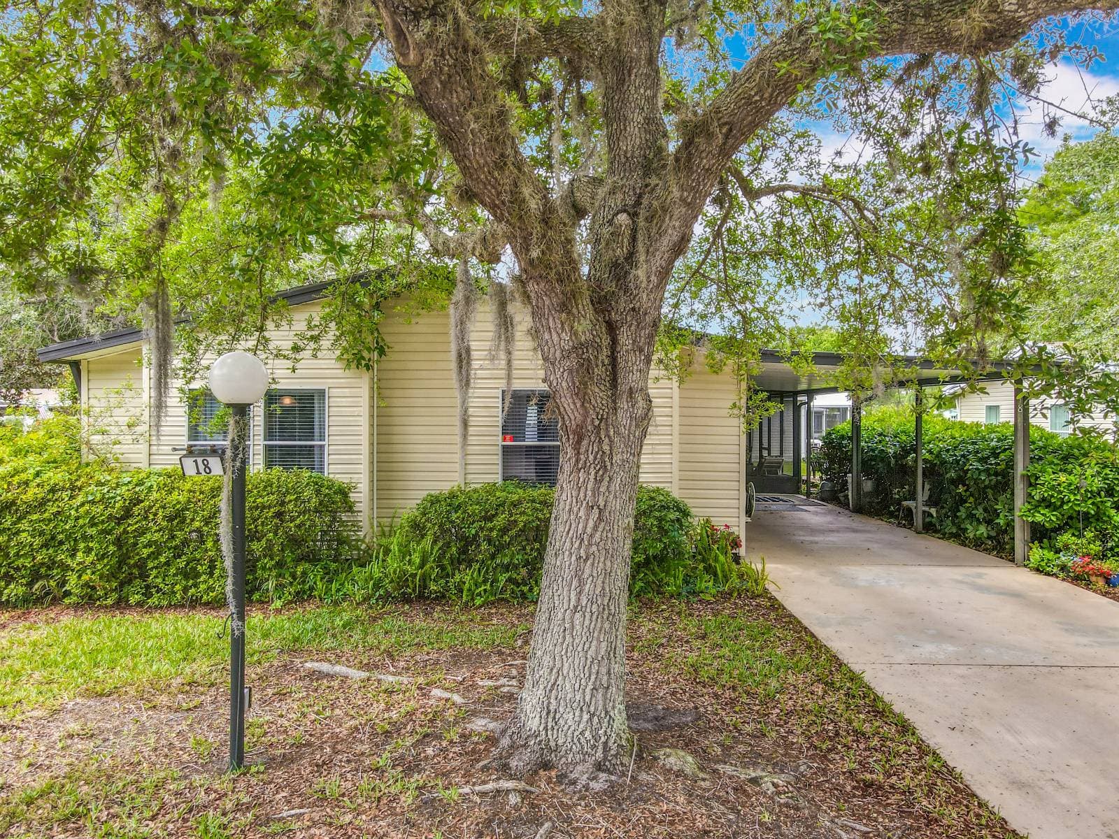 Manufactured home in Ormond Beach, FL 32174