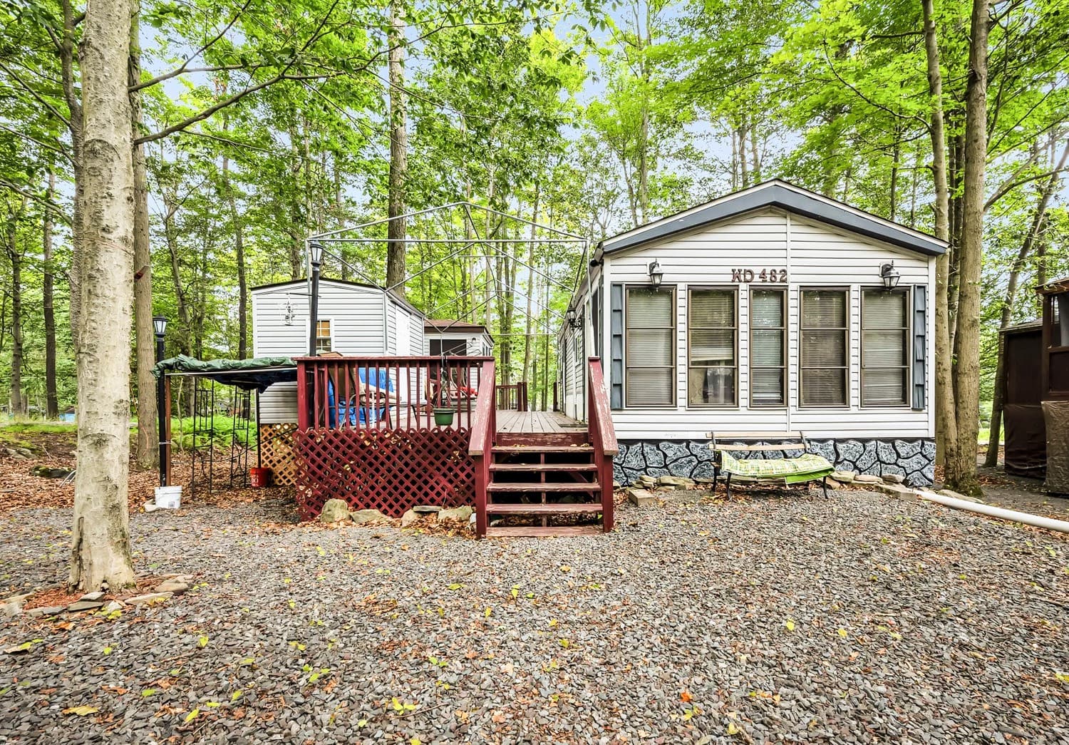 Manufactured home in Gouldsboro, PA 18424