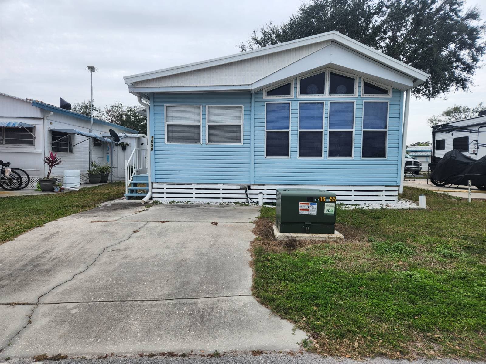 Manufactured home in RUSKIN, FL 33570
