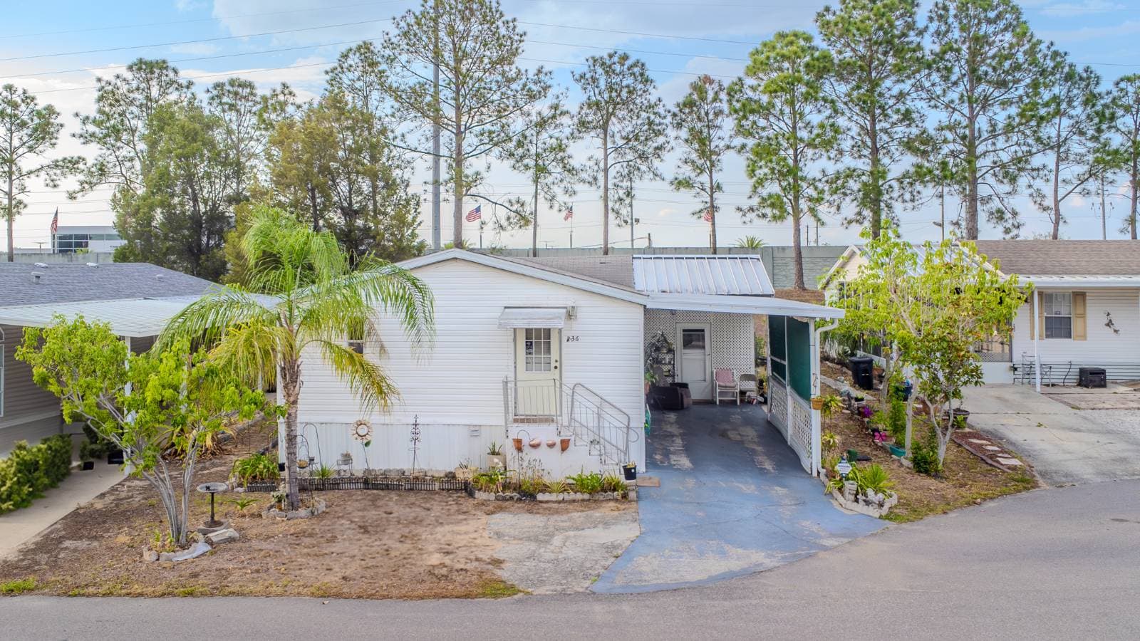 Manufactured home in Clermont, FL 34711