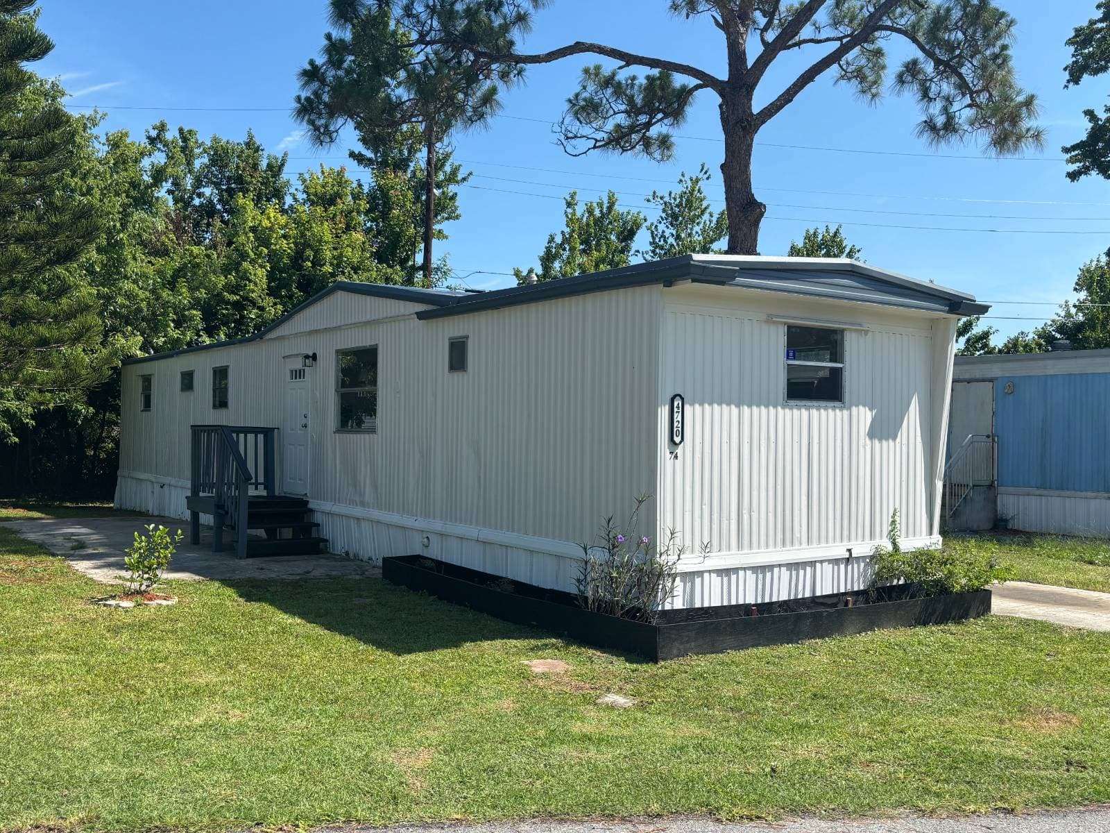 Manufactured home in Cocoa, FL 32926