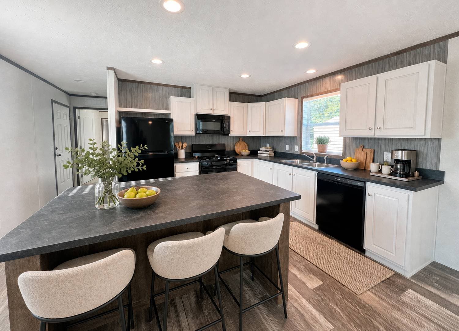Manufactured home in Manhattan, KS 66502