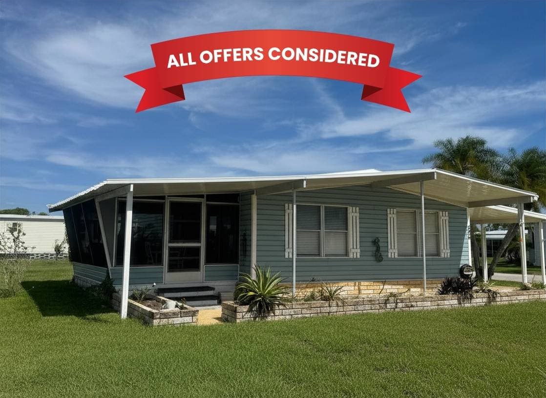 Manufactured home in Ellenton, FL 34222