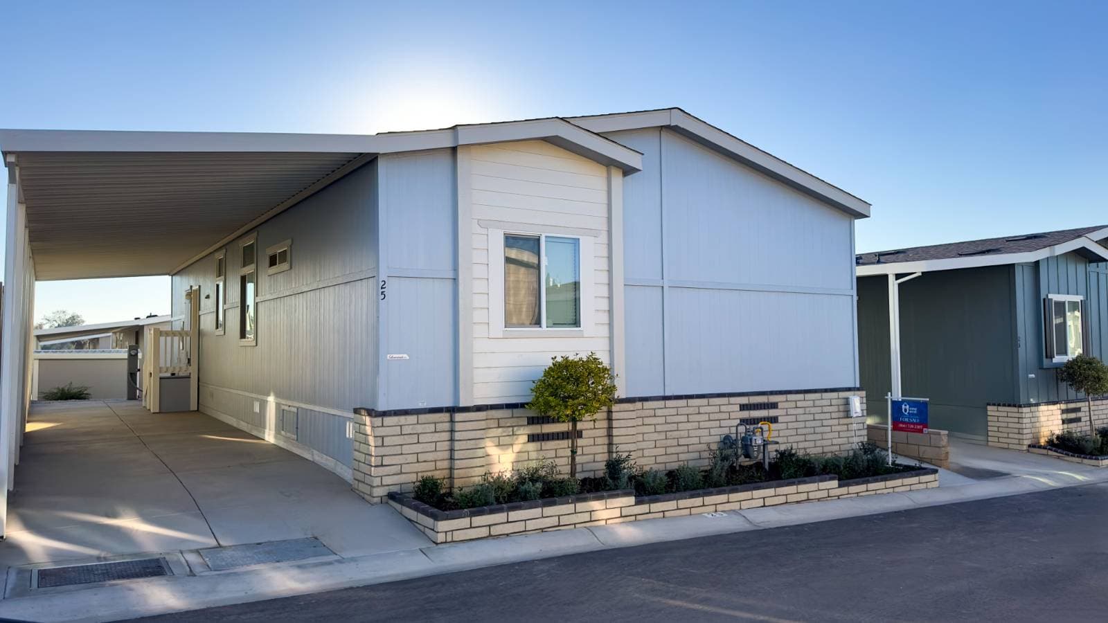 Manufactured home in Riverside, CA 92501
