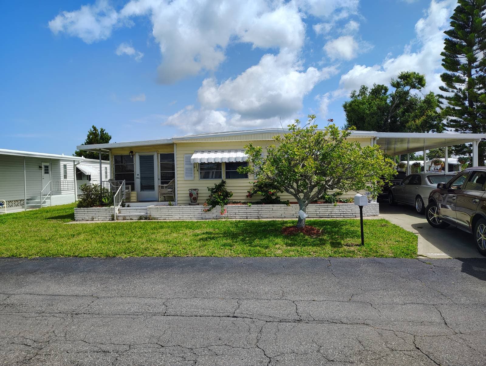 Manufactured home in Nokomis, FL 34275