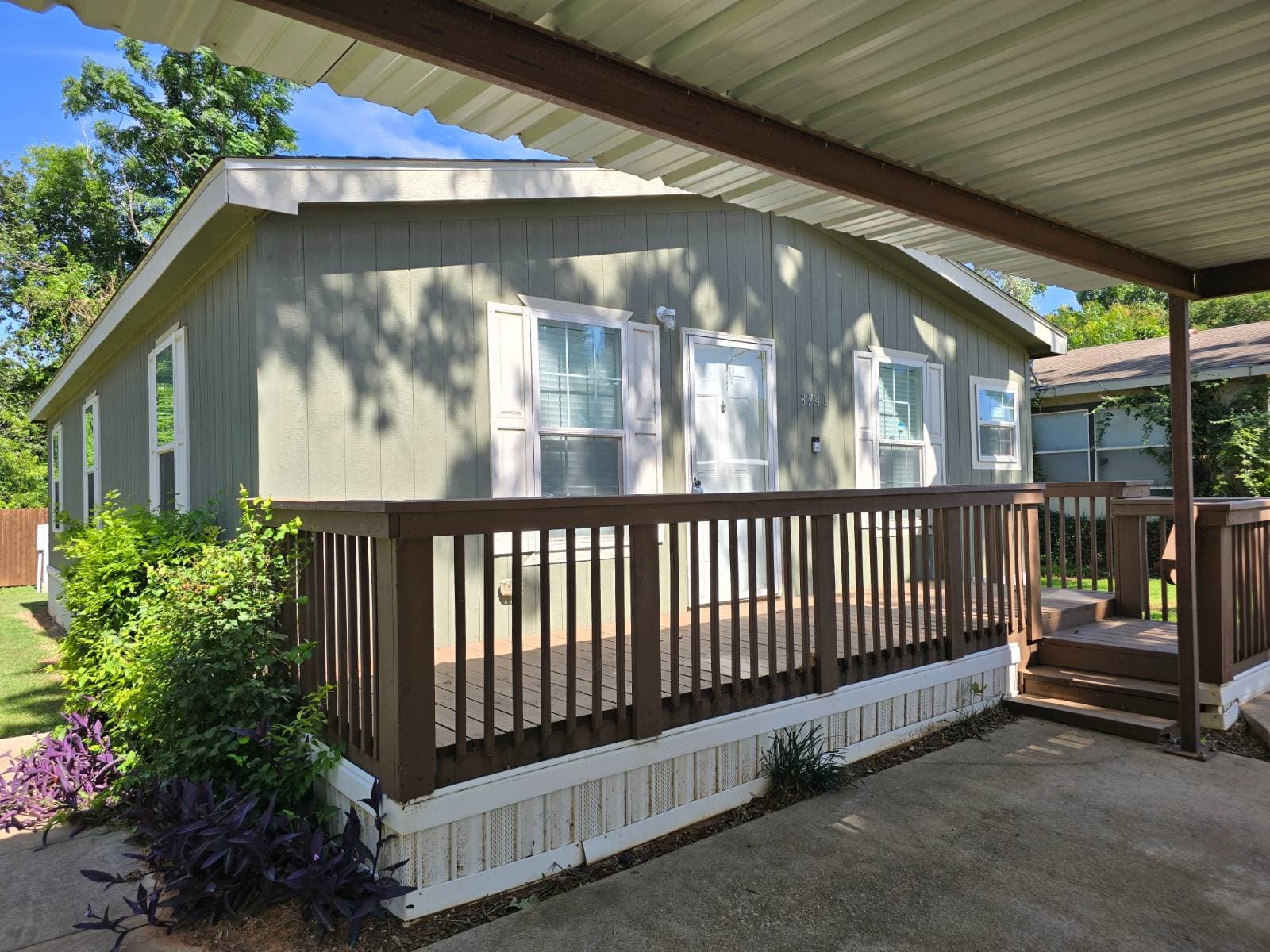 Manufactured home in Euless, TX 76040