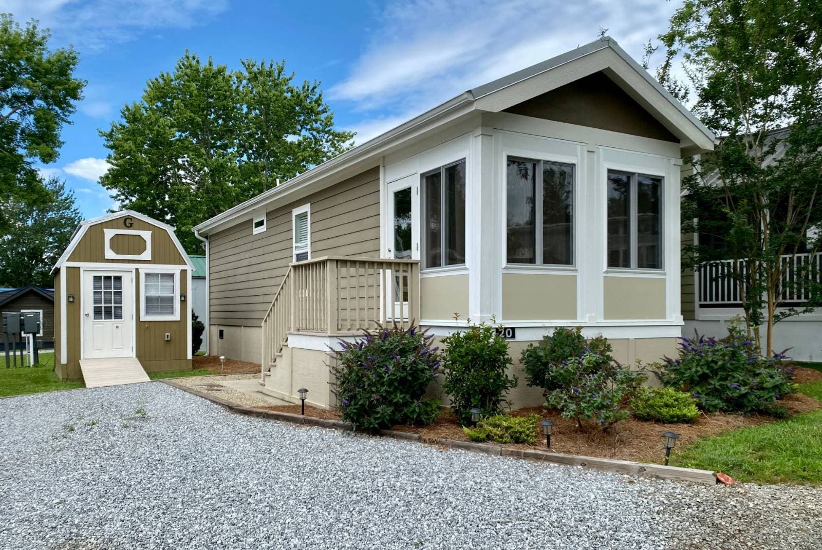 Manufactured home in Flat Rock, NC 28731