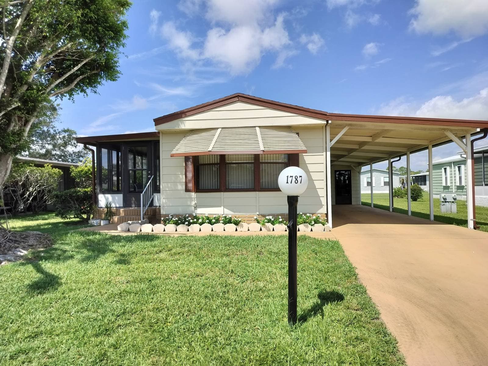 Manufactured home in Fort Pierce, FL 34945