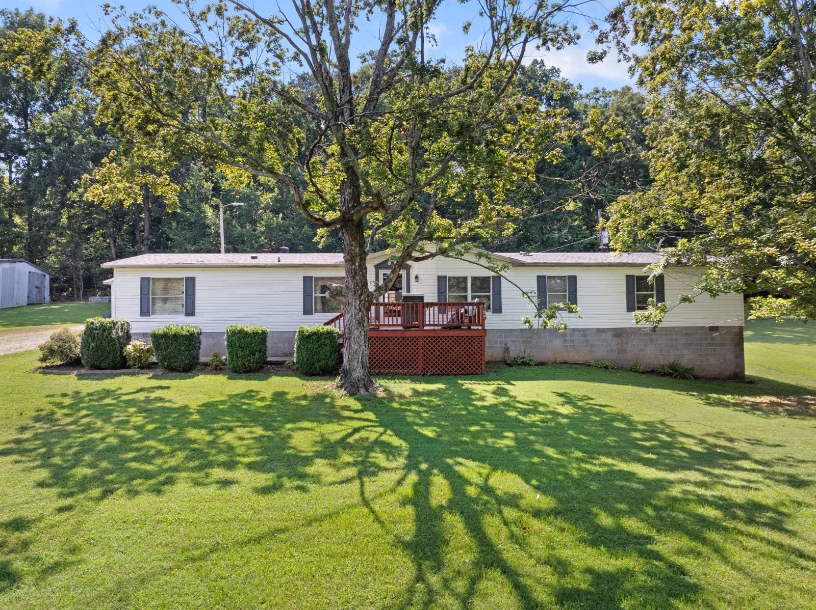 Manufactured home in Dunmor, KY 42339