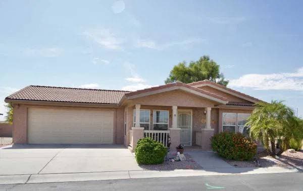 Manufactured home in Gold Canyon, AZ 85118