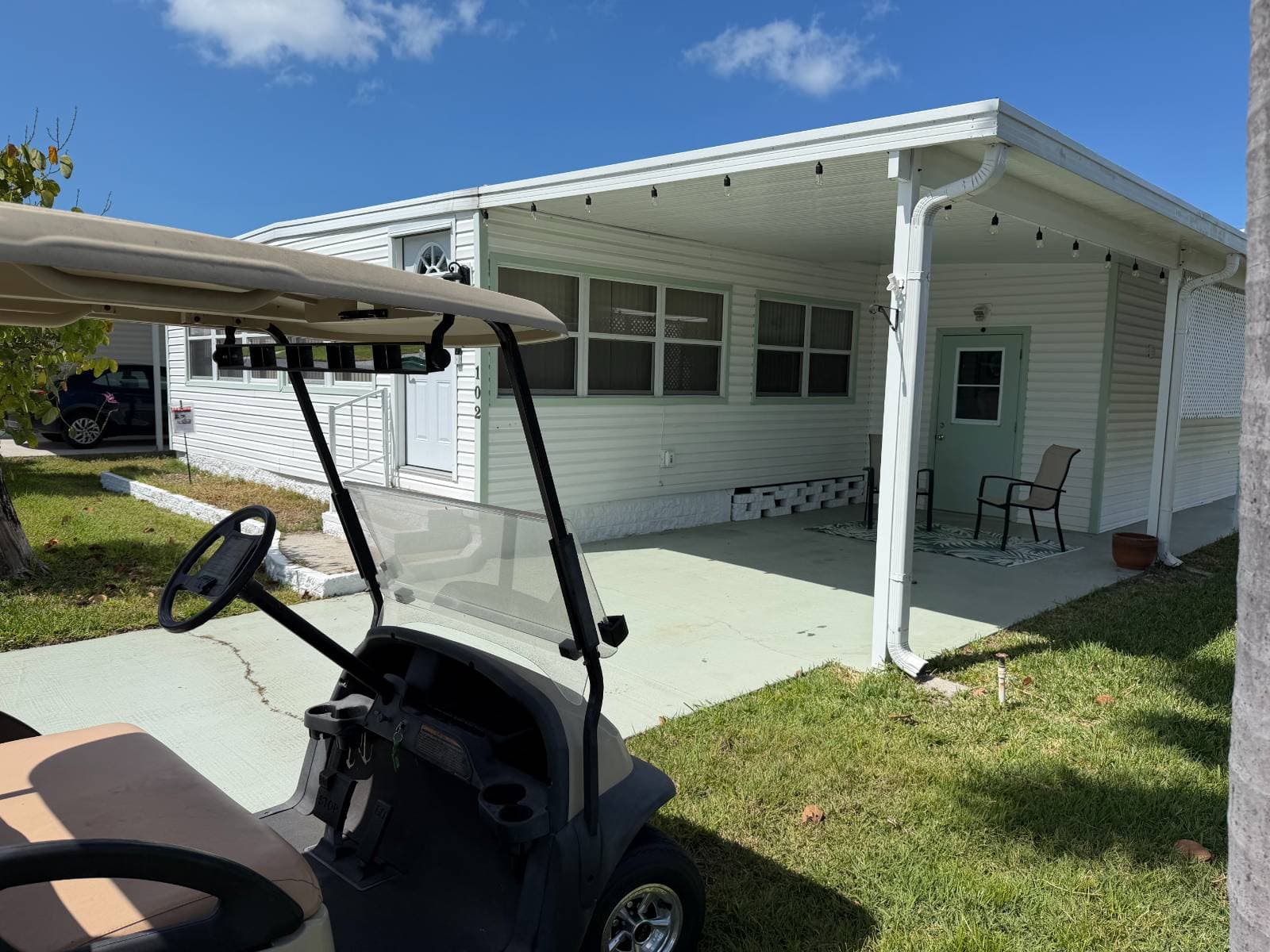 Manufactured home in Naples, FL 34112