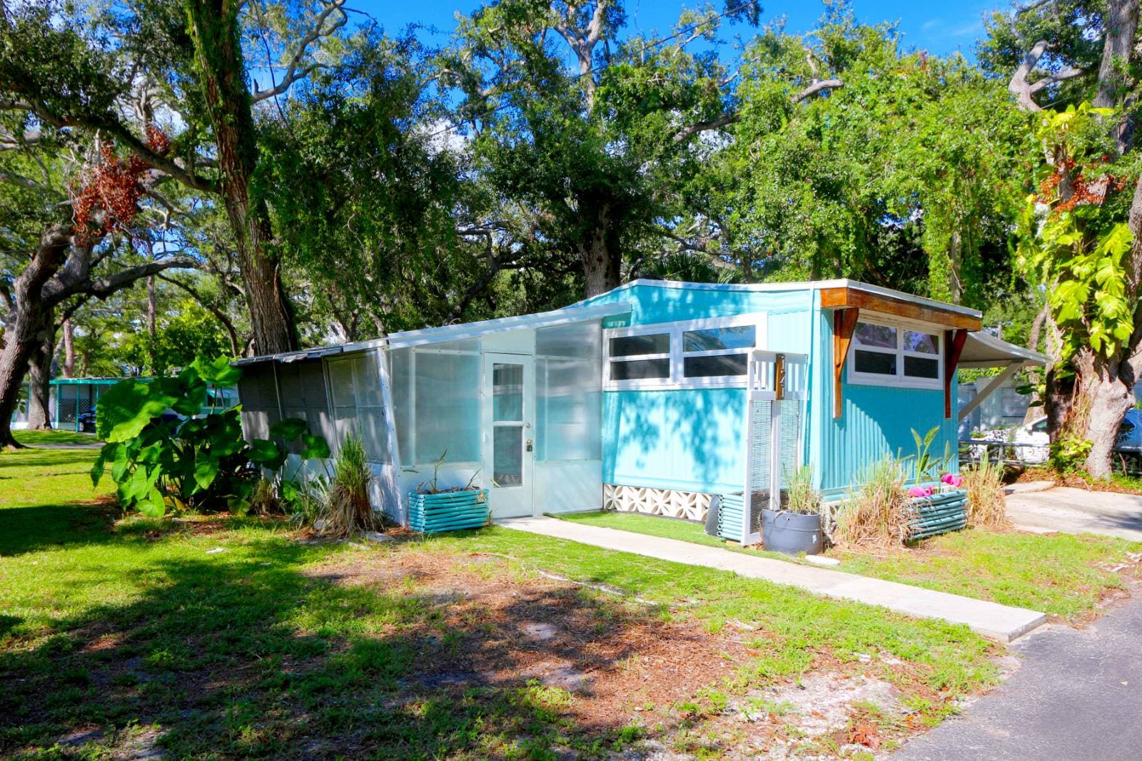 Manufactured home in Sarasota, FL 34239