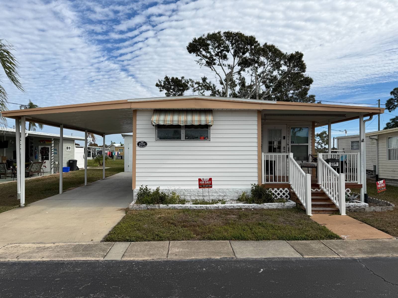 Manufactured home in Largo, FL 33778