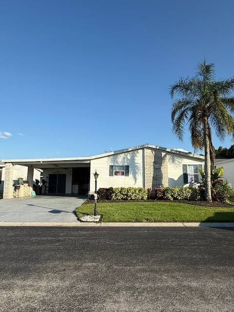 Manufactured home in Auburndale, FL 33823