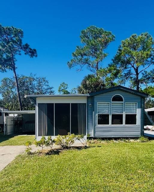 Manufactured home in Port Orange, FL 32127