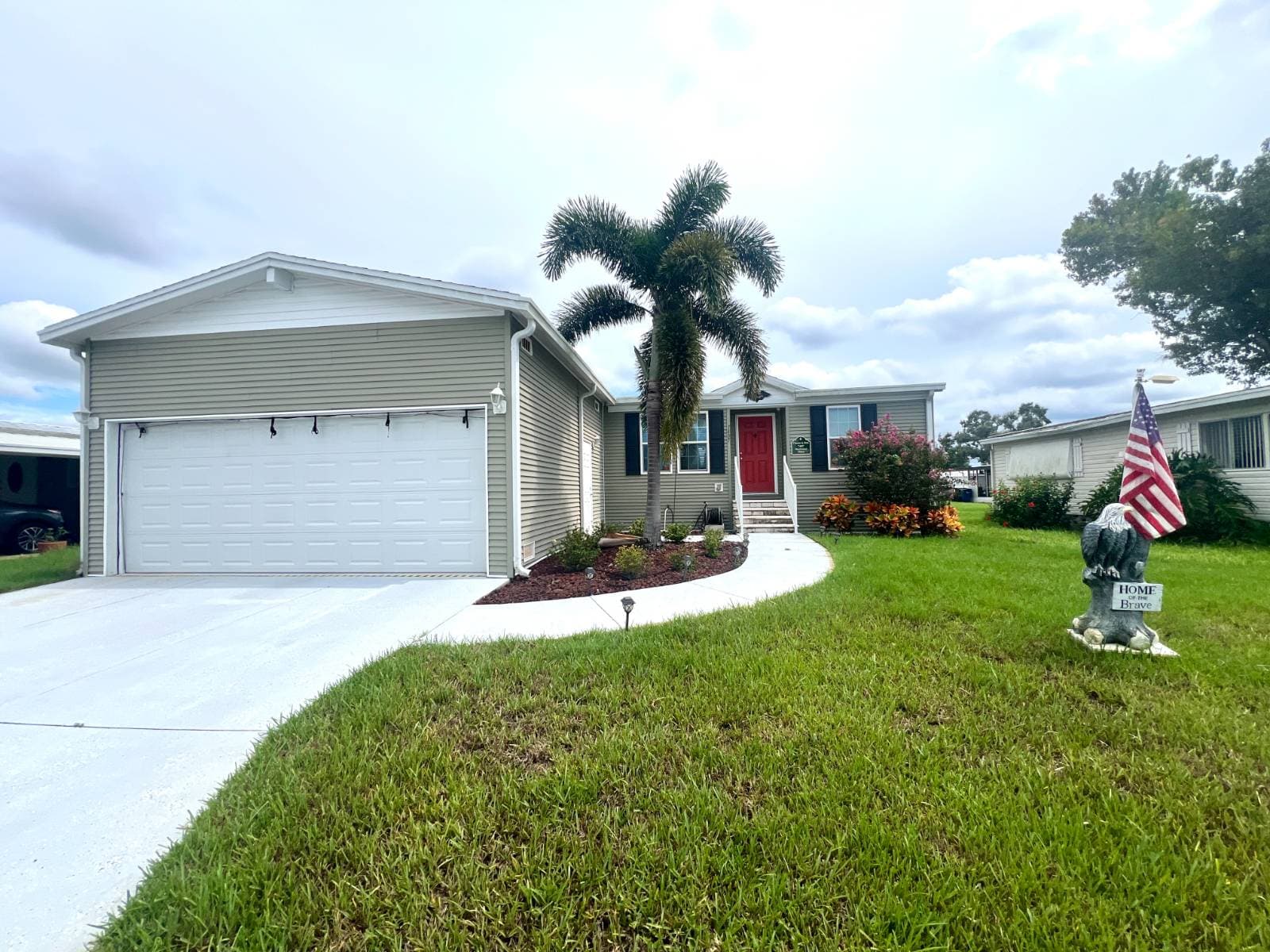 Manufactured home in Ellenton, FL 34222
