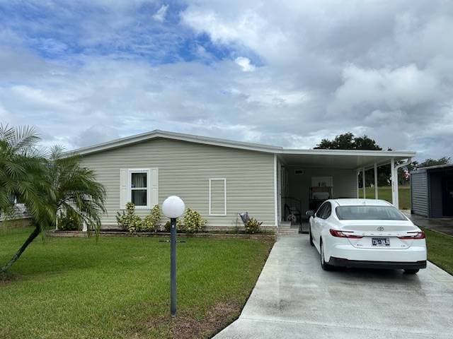 Manufactured home in Avon Park, FL 33825