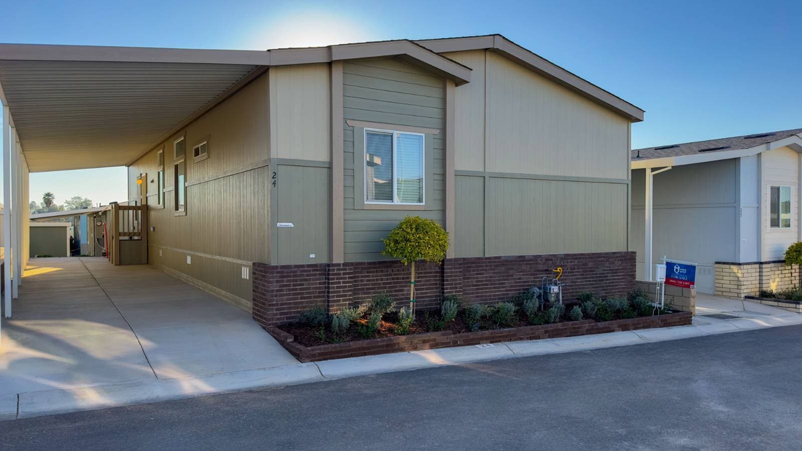 Manufactured home in Riverside, CA 92501