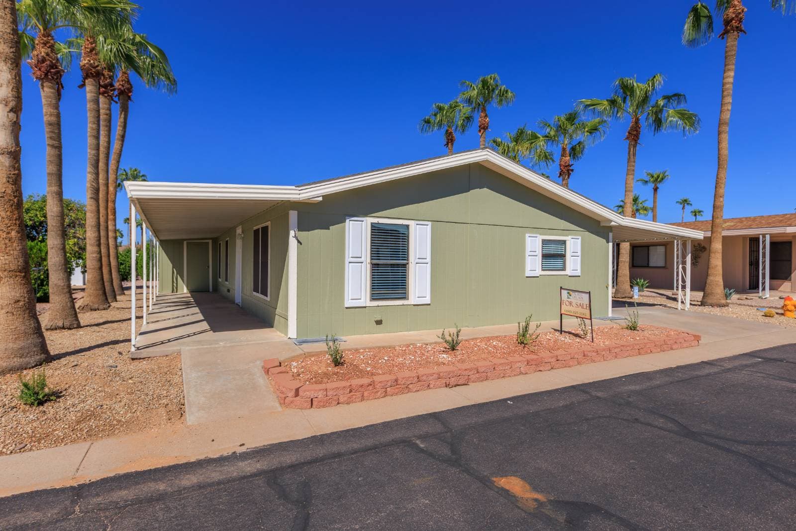 Manufactured home in Mesa, AZ 85215