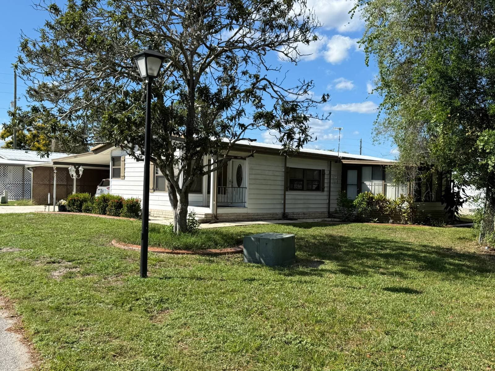 Manufactured home in Leesburg, FL 34788