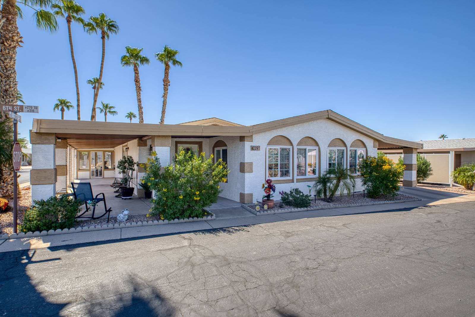 Manufactured home in Mesa, AZ 85215