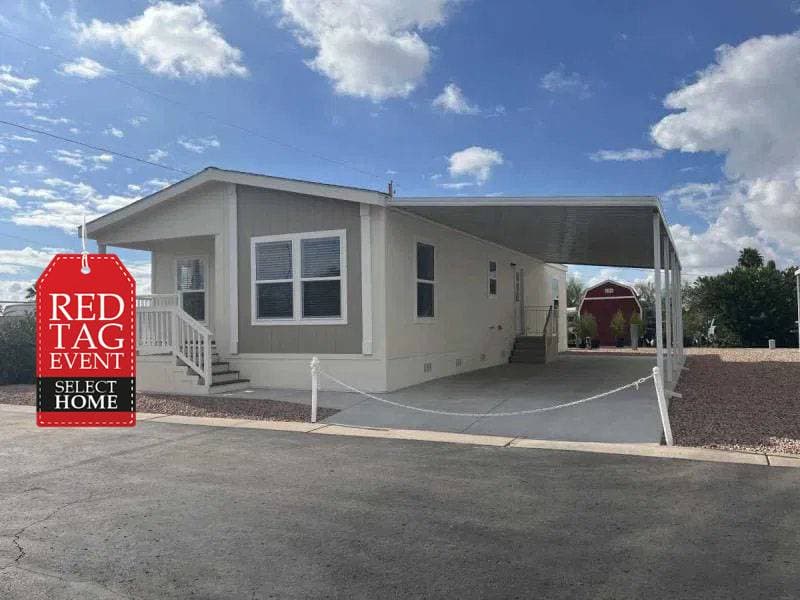 Manufactured home in Mesa, AZ 85207