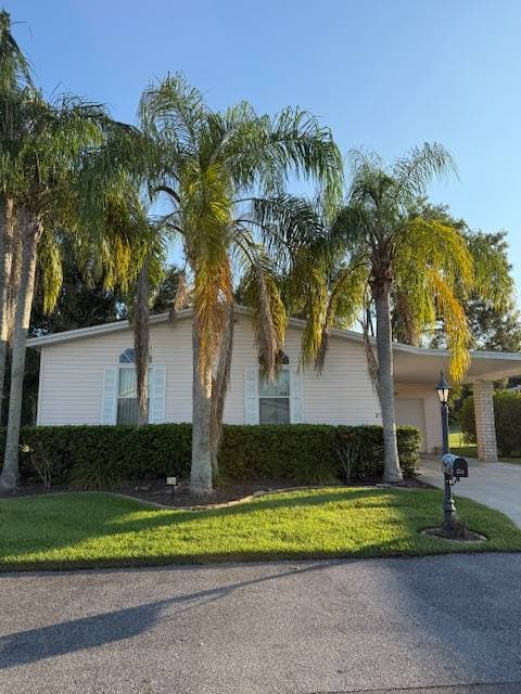 Manufactured home in Auburndale, FL 33823