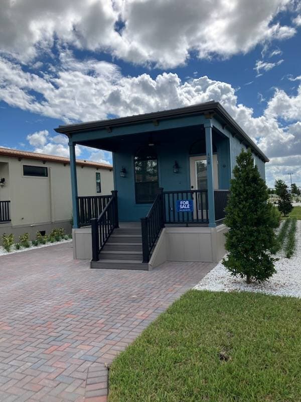 Manufactured home in North Port, FL 34287