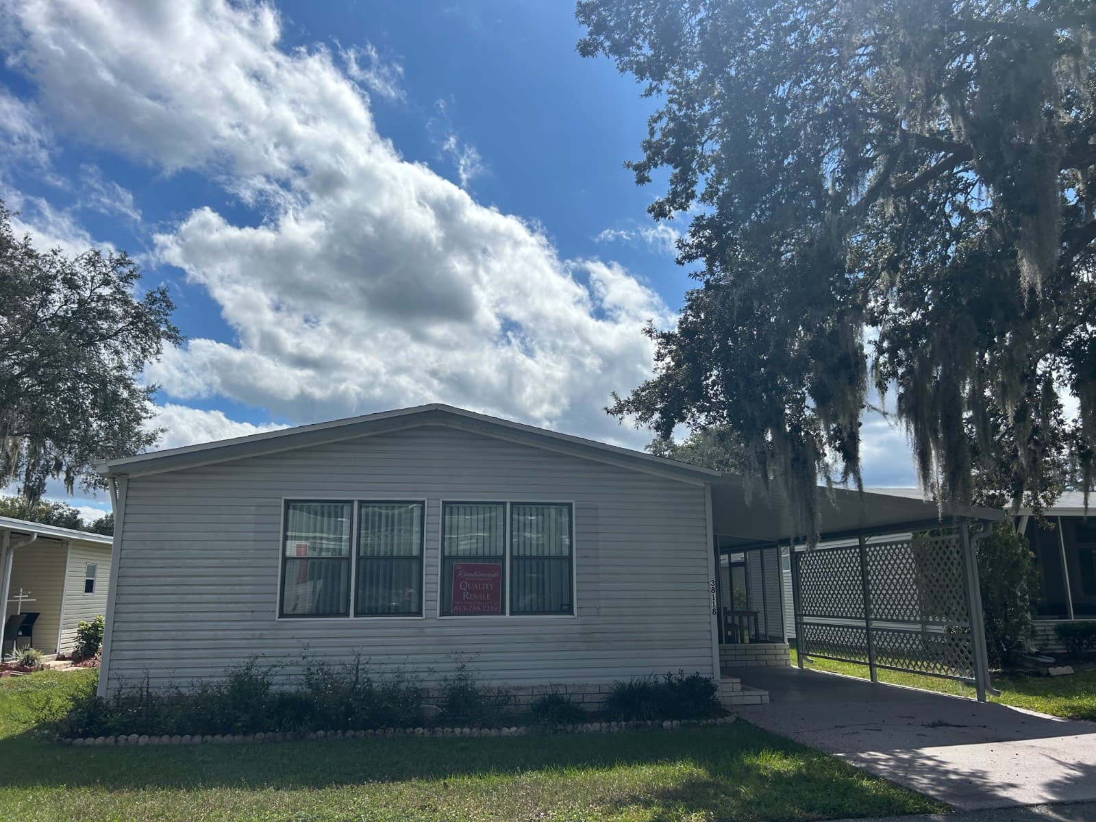 Manufactured home in Zephyrhills, FL 33542