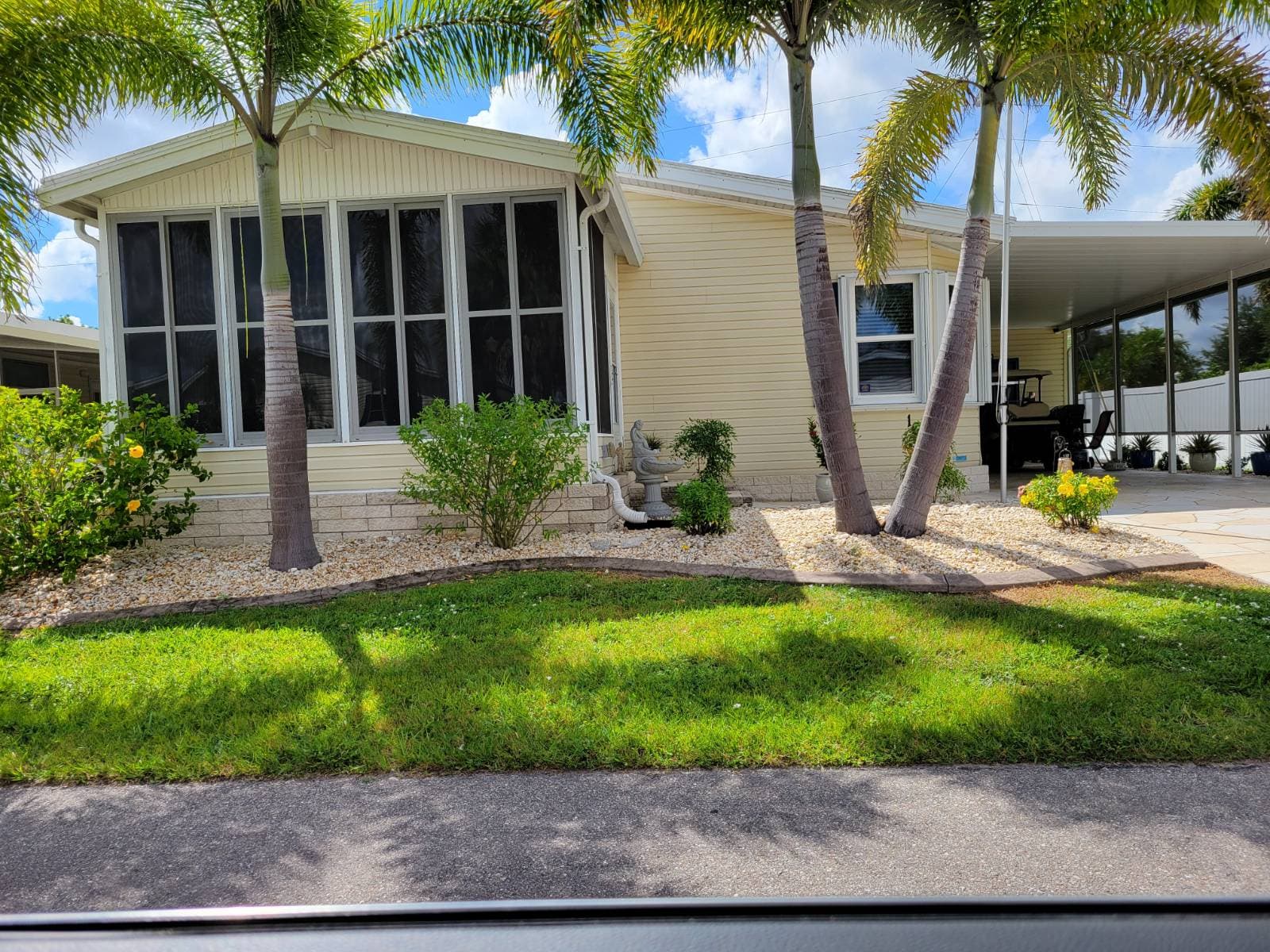 Manufactured home in Punta Gorda, FL 33982