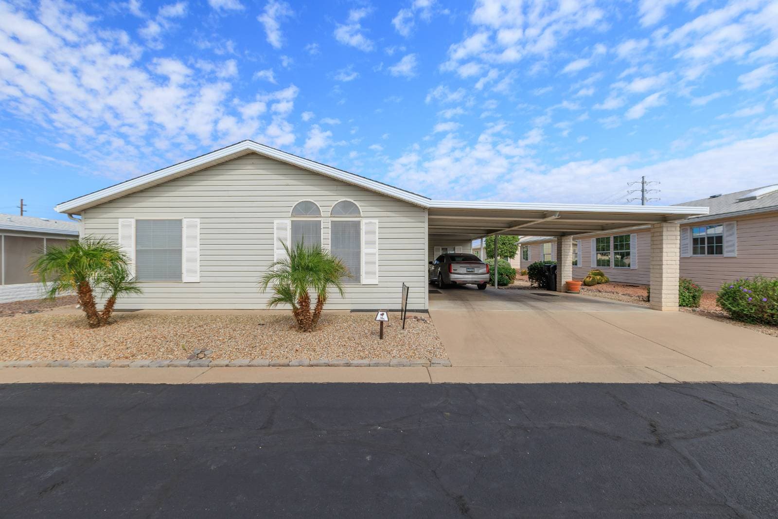 Manufactured home in Mesa, AZ 85205