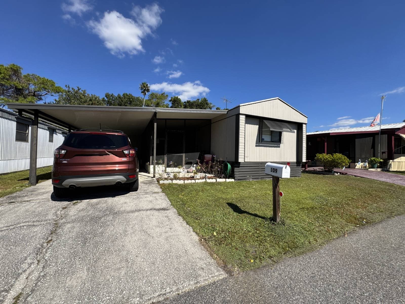 Manufactured home in Lakeland, FL 33815
