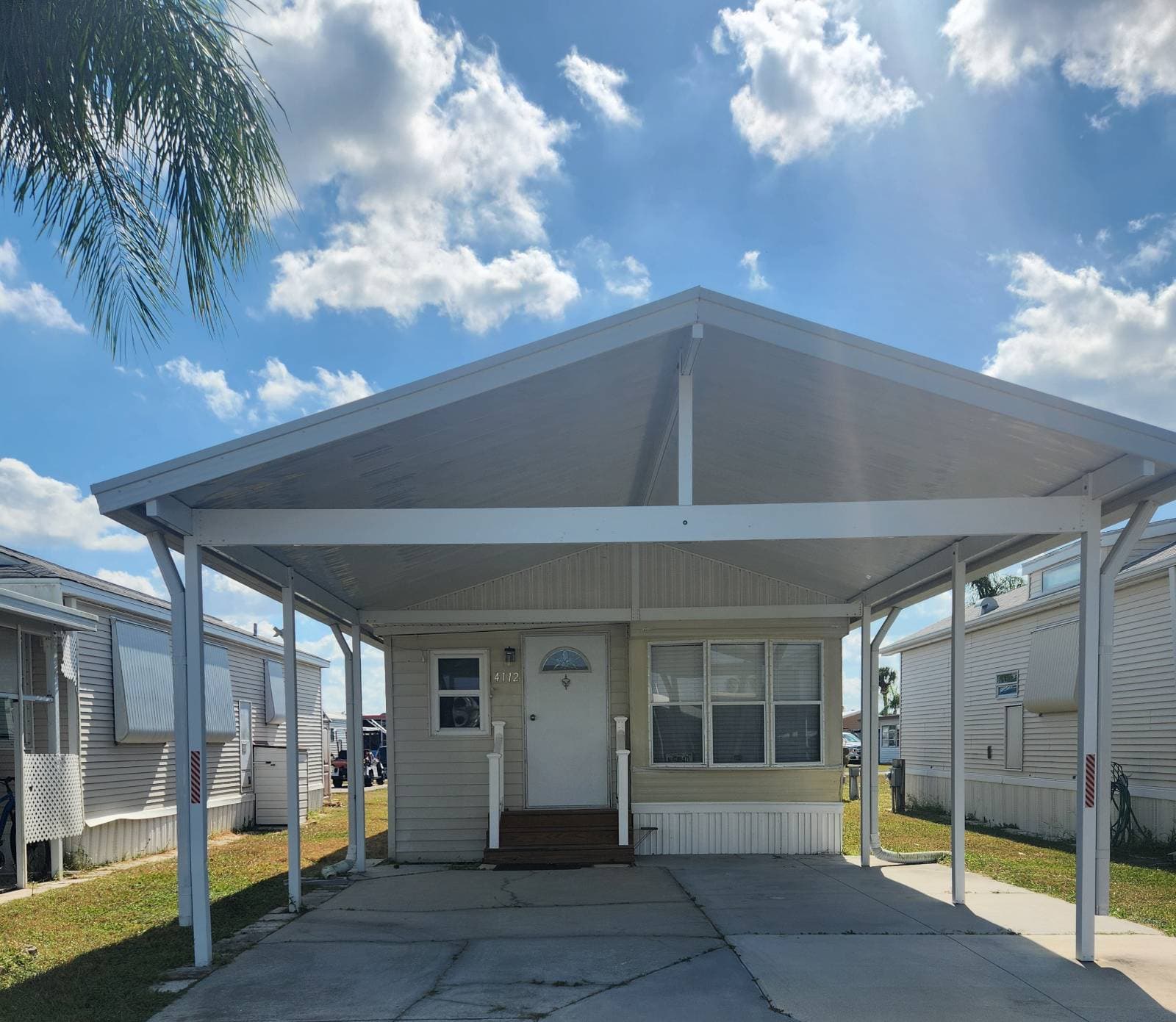 Manufactured home in Ruskin, FL 33570
