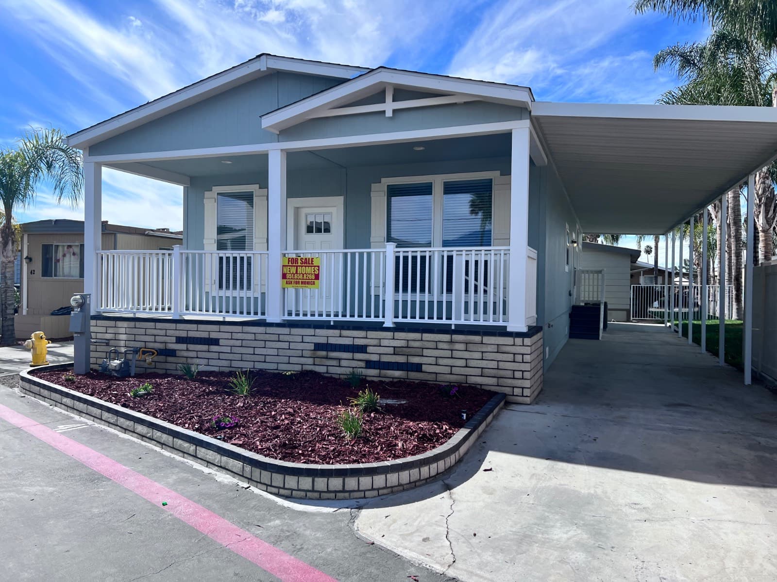 Manufactured home in Hemet, CA 92543
