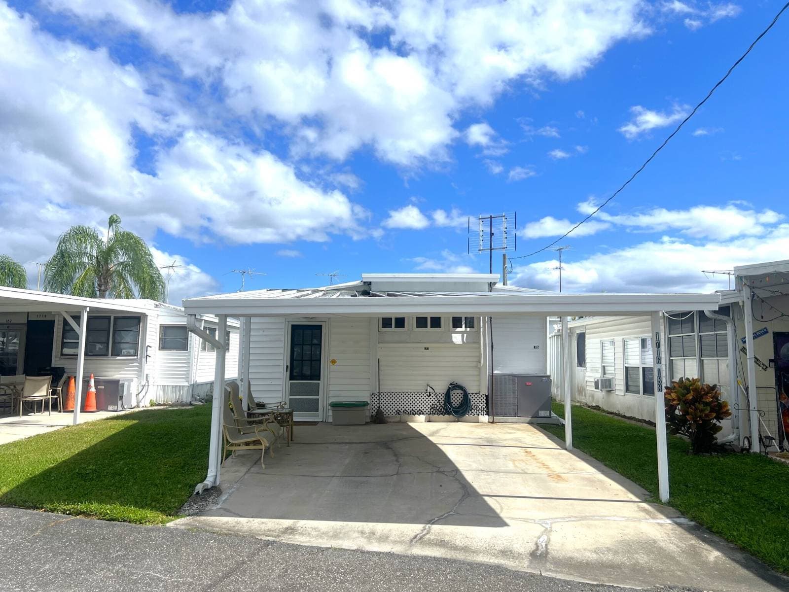 Manufactured home in Holiday, FL 34690