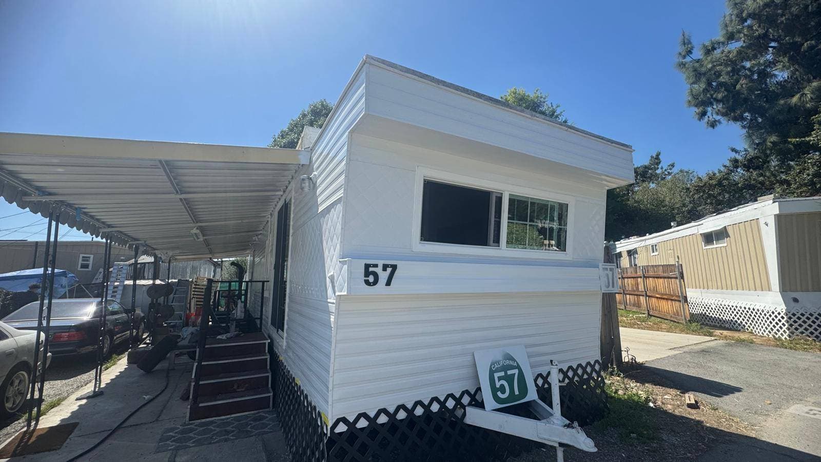 Manufactured home in Pomona, CA 91767