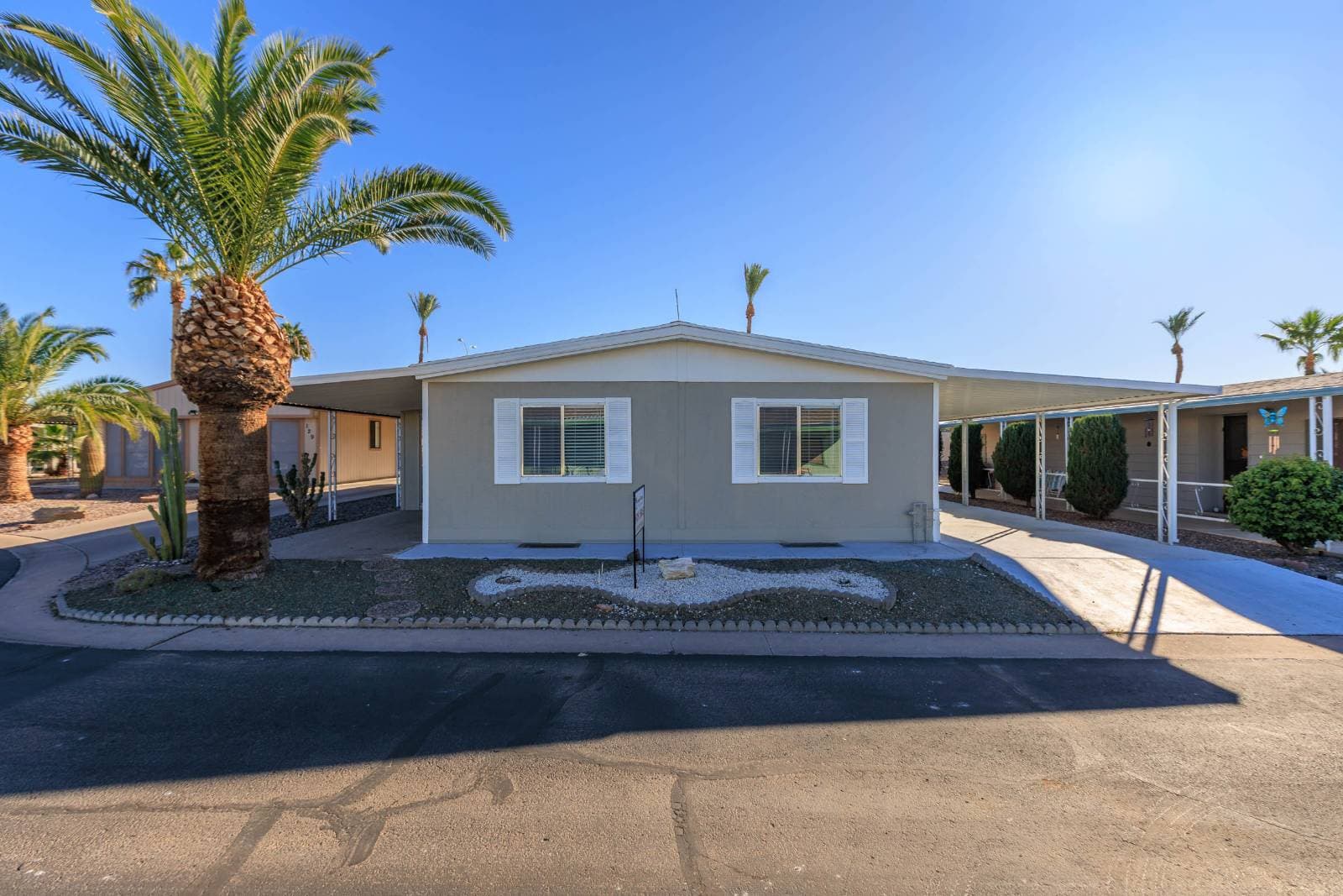 Manufactured home in Mesa, AZ 85215