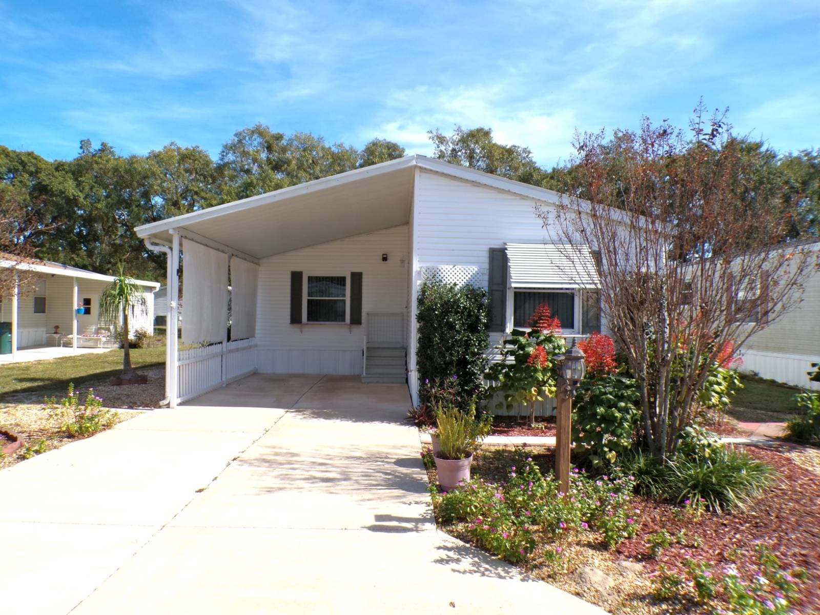 Manufactured home in Ocala, FL 34470