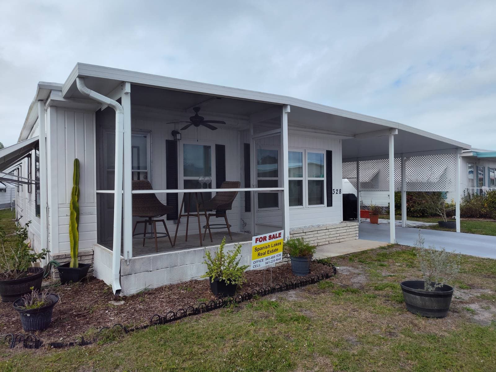 Manufactured home in Nokomis, FL 34275
