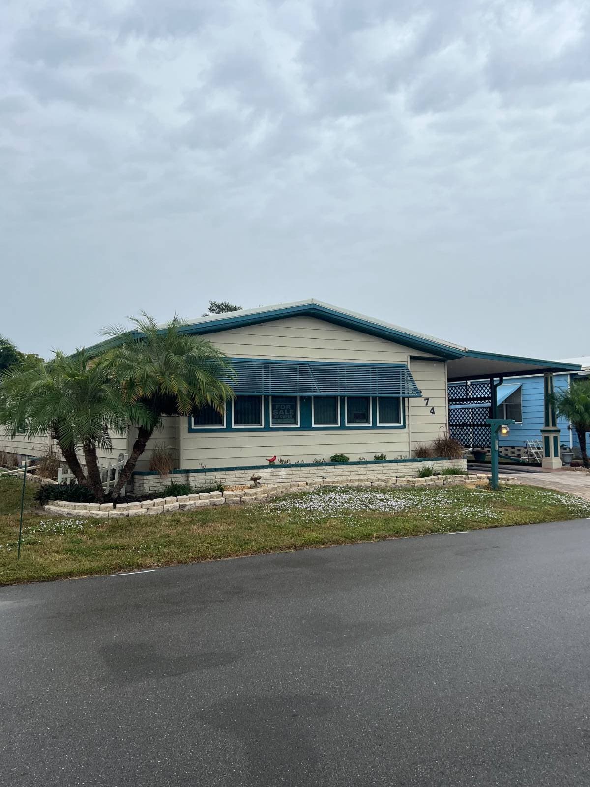 Manufactured home in Palmetto, FL 34221