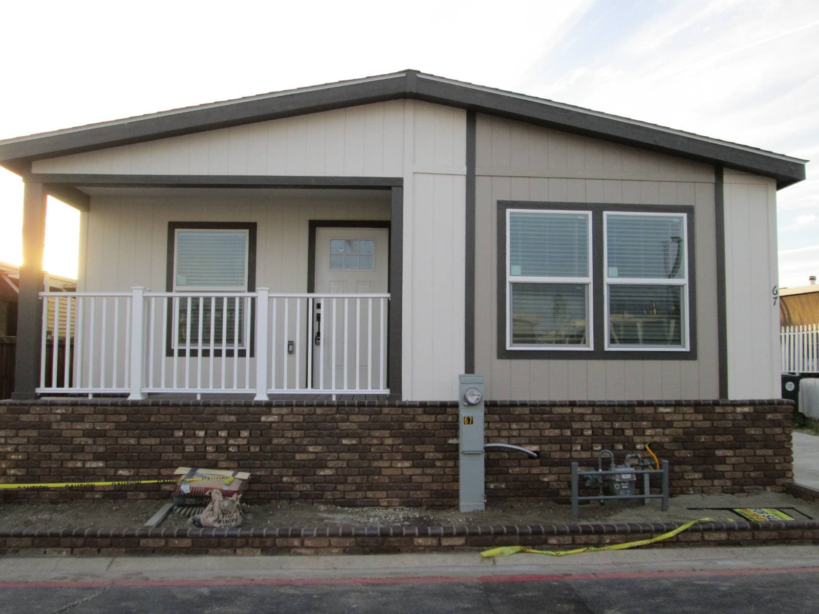 Manufactured home in Fontana, CA 92337