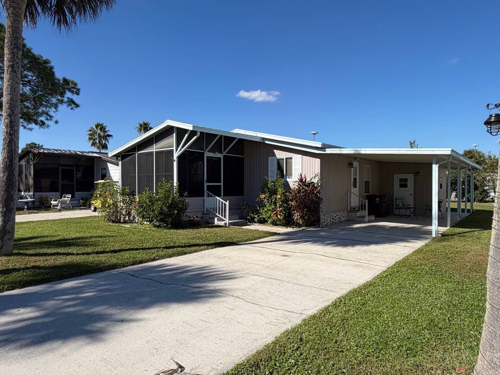 Manufactured home in Haines City, FL 33844