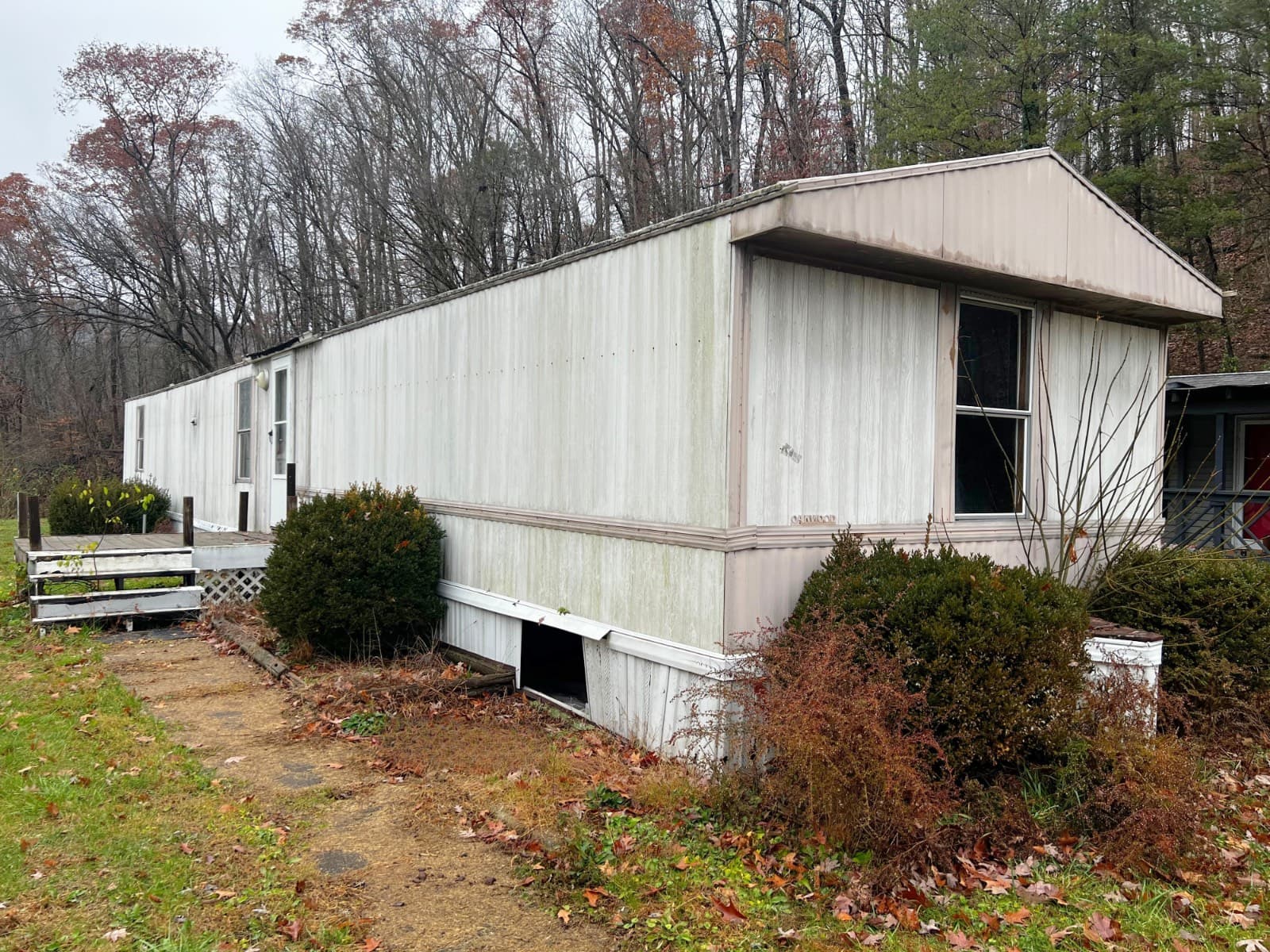 Manufactured home in Cross Lanes, WV 25313