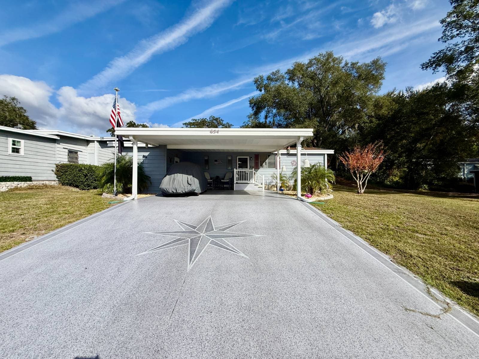 Manufactured home in Lady Lake, FL 32159