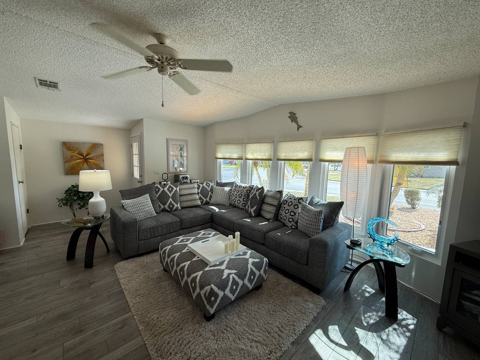 Manufactured home in NORTH FT MYERS, FL 33903