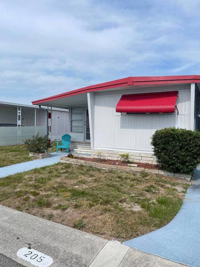 Manufactured home in Clearwater, FL 33761