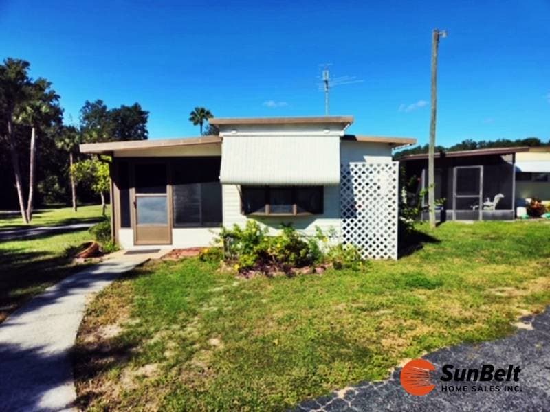 Manufactured home in Leesburg, FL 34788
