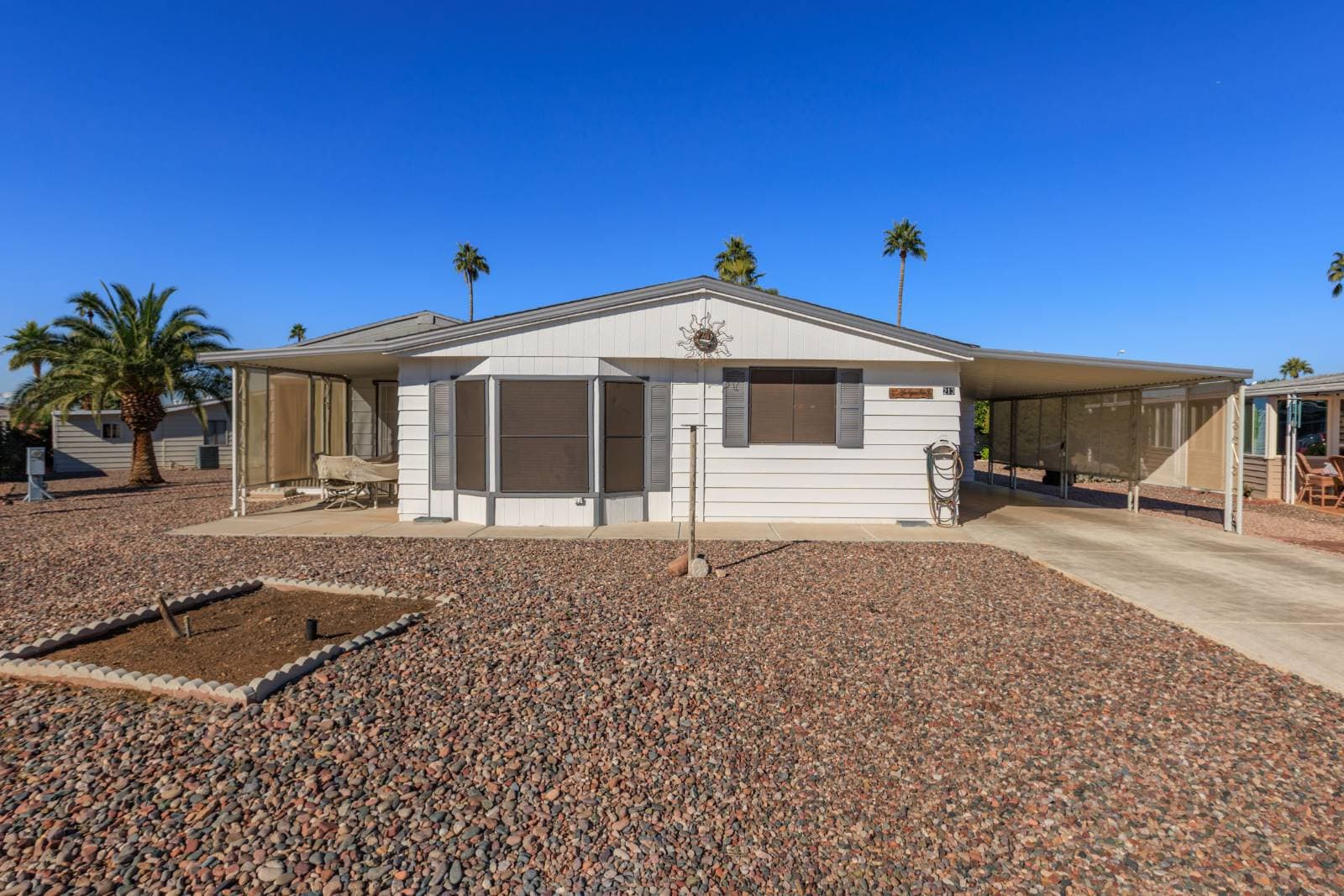 Manufactured home in Mesa, AZ 85205
