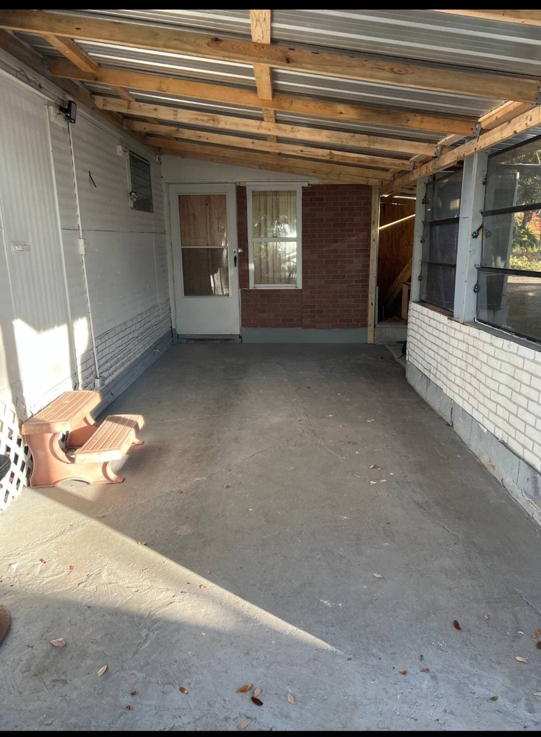 Manufactured home in Ruskin, FL 33570