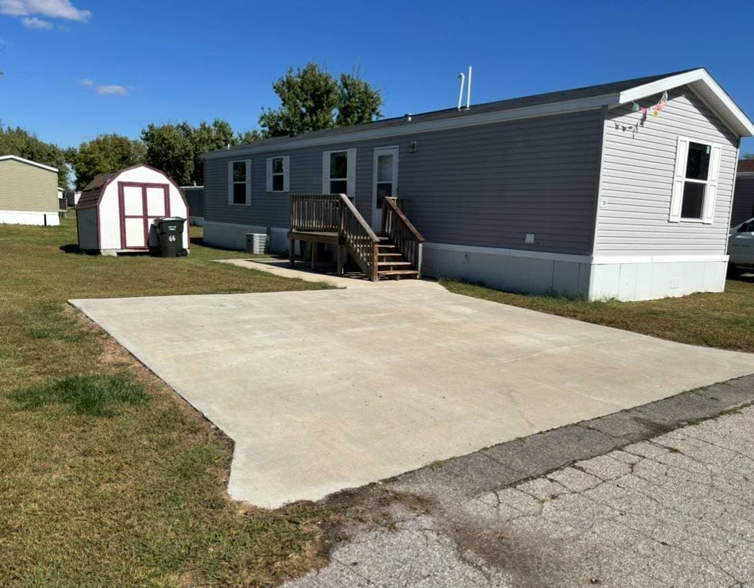 Manufactured home in Perry, IA 50220